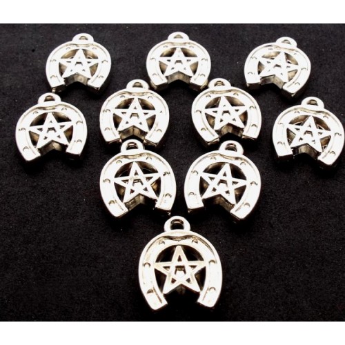 10x Plastic Lucky Horseshoe Charms