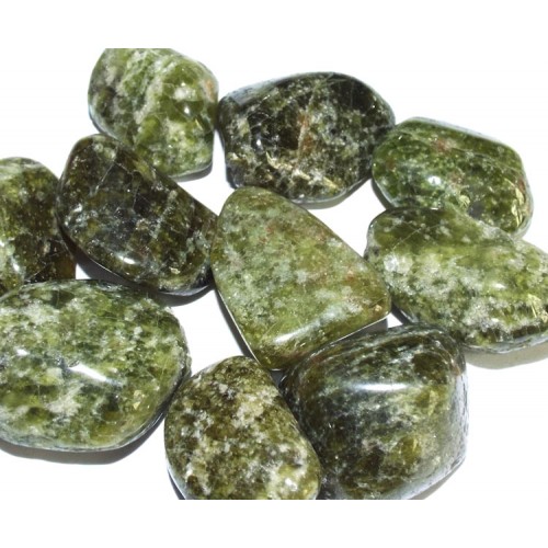 1 x Tsavorite Green Garnet Tumblestone